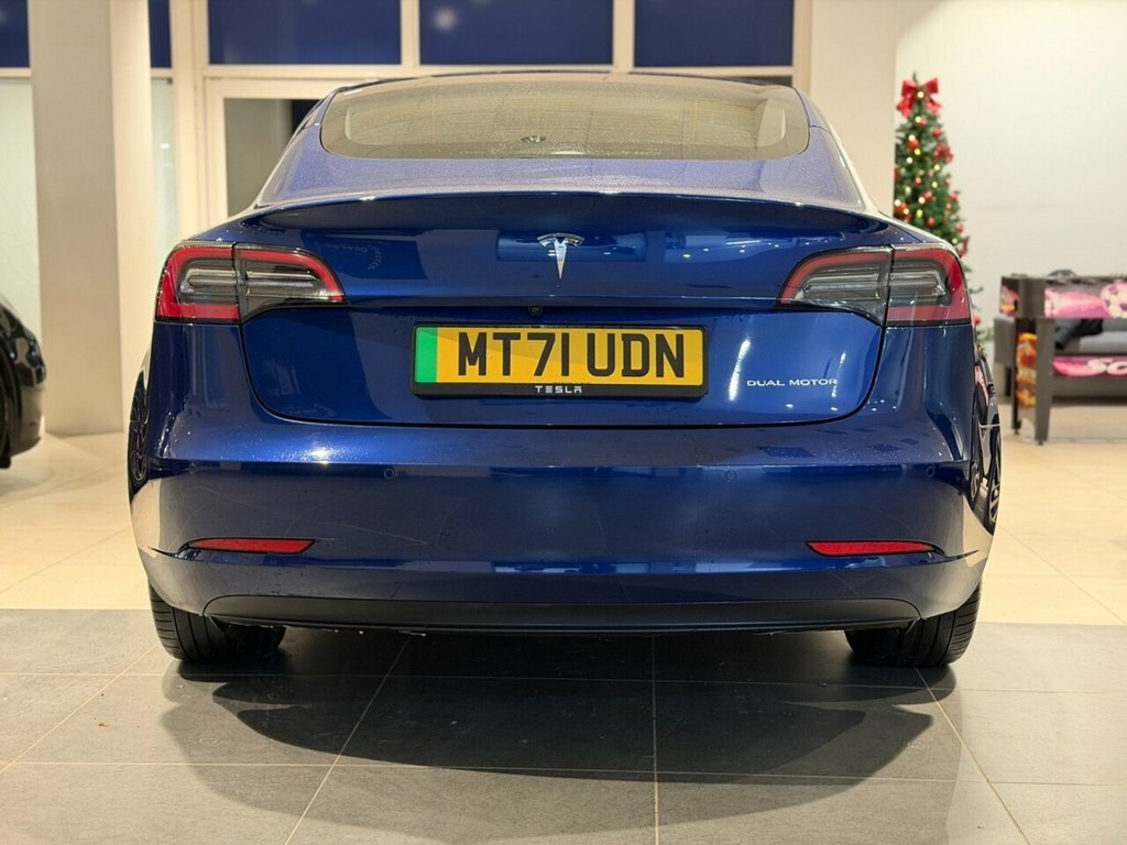 Tesla Model 3 Saloon MT71UDN Blue #4