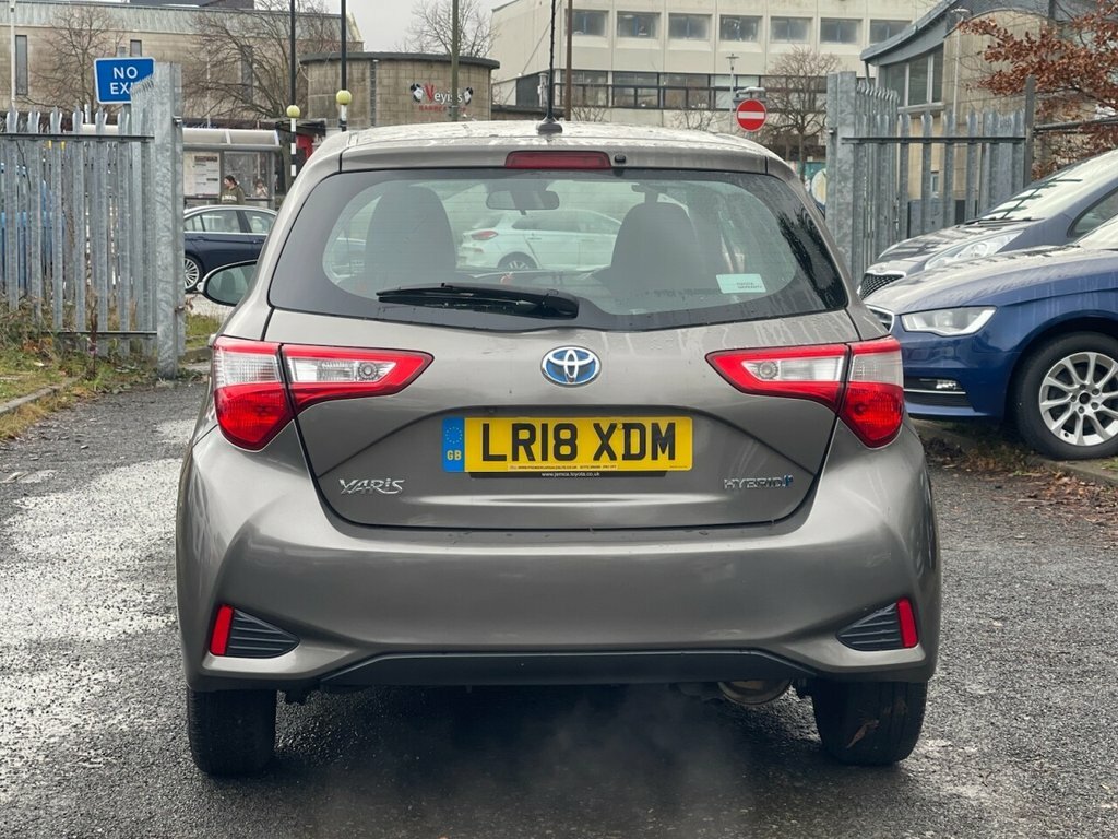 Toyota Yaris 1L Icon Tech LR18XDM Brown #6