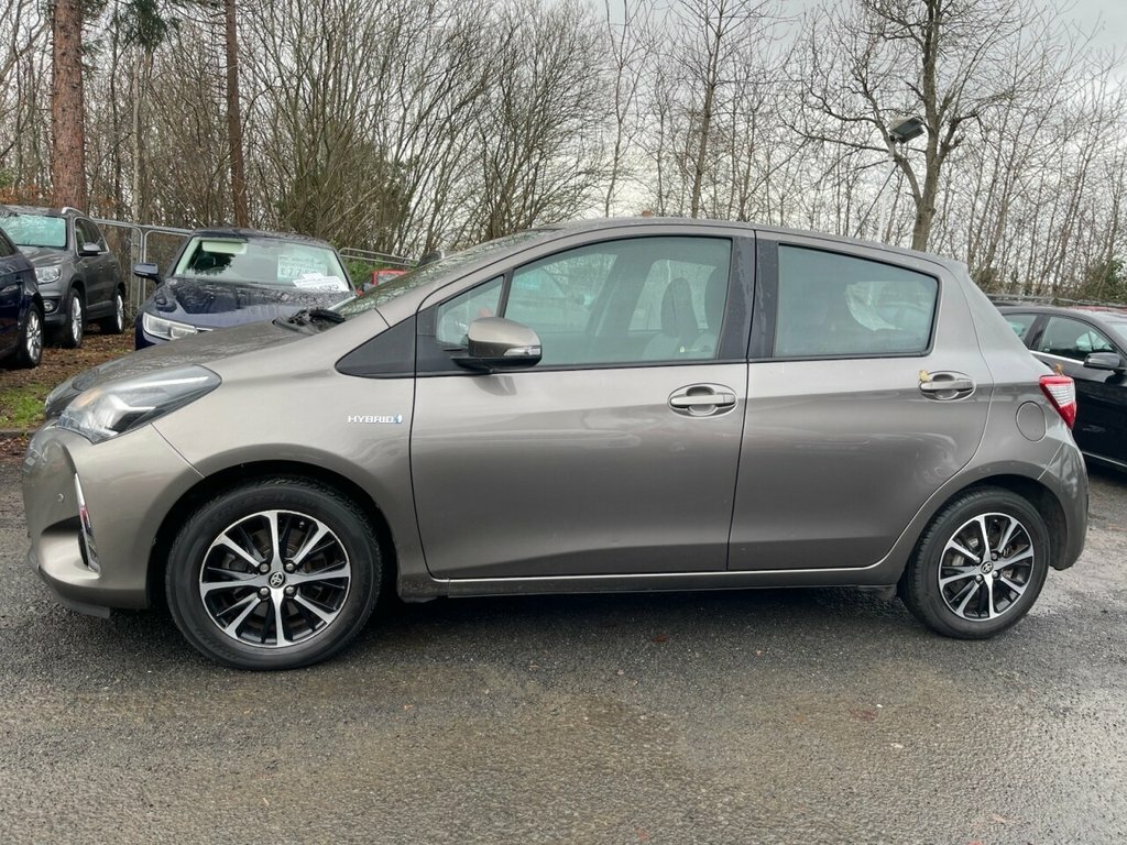 Toyota Yaris 1L Icon Tech LR18XDM Brown #4