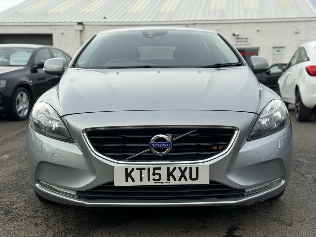 Volvo V40 2L Se Nav KT15KXU Silver #2