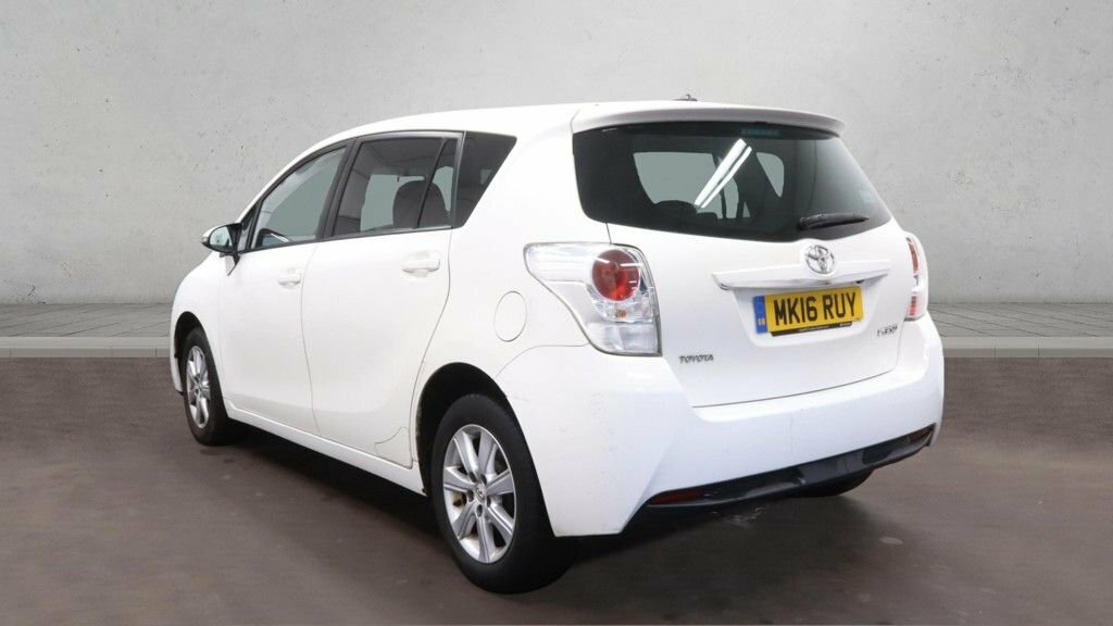 Toyota Verso 1.6L Icon White #3