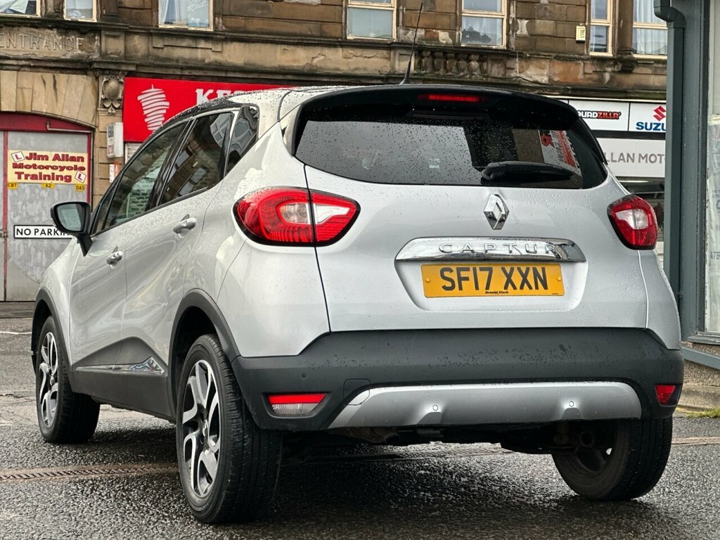 Renault Captur 1.2L Signature Nav Silver #4