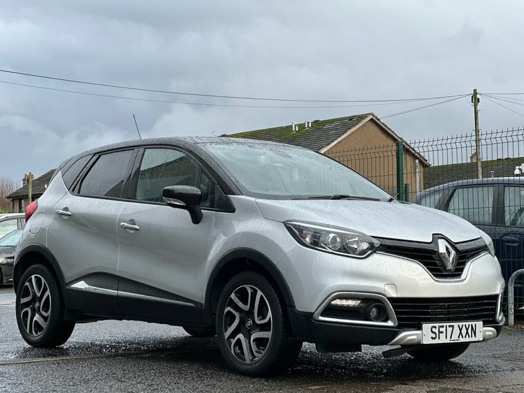 Renault Captur 1.2L Signature Nav Silver