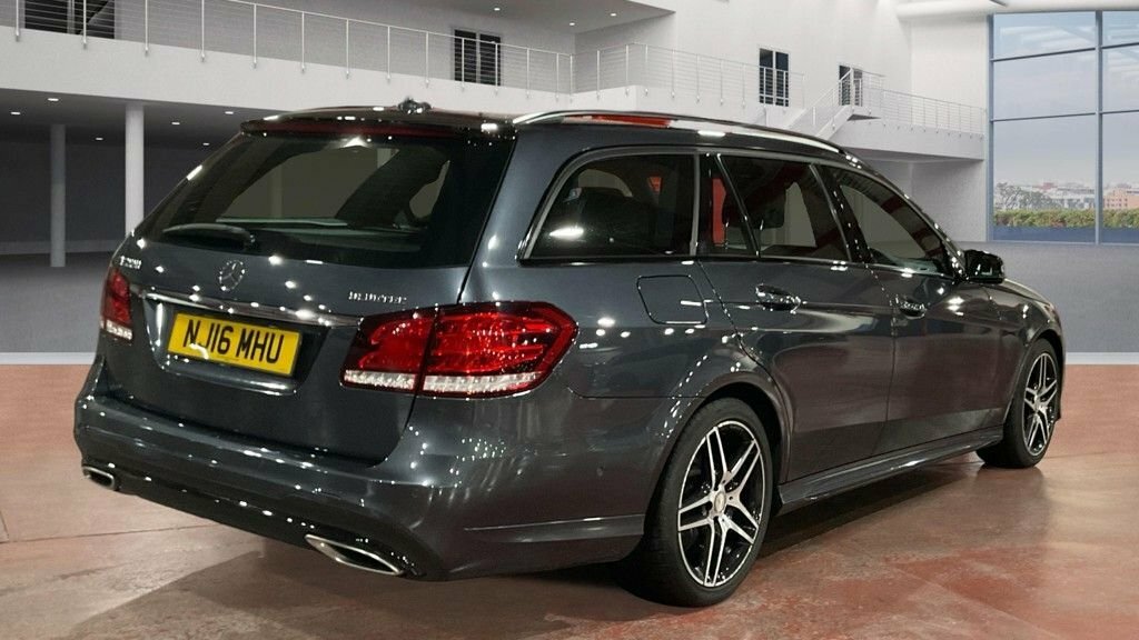 Mercedes-Benz E Class 2L Amg Night Edition NJ16MHU Grey #4