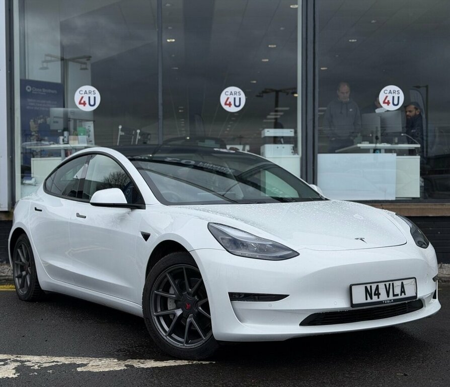 Tesla Model 3 Saloon White