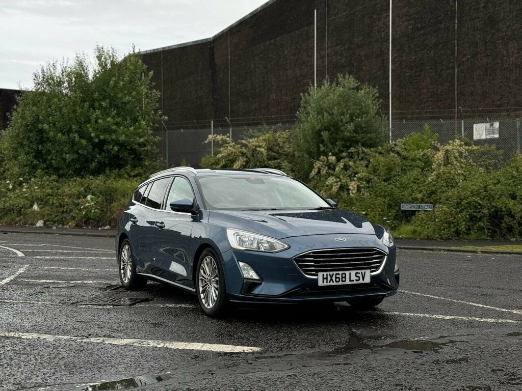 Ford Focus 1L Titanium X HX68LSV Blue