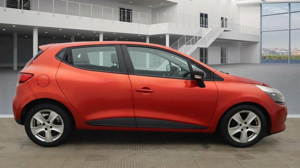 Renault Clio 1.2L Expression Red #5