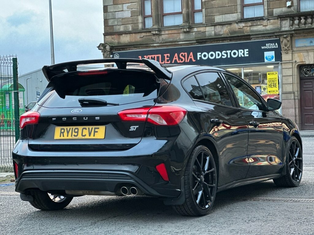 Ford Focus 1L St-line RY19CVF Black #5