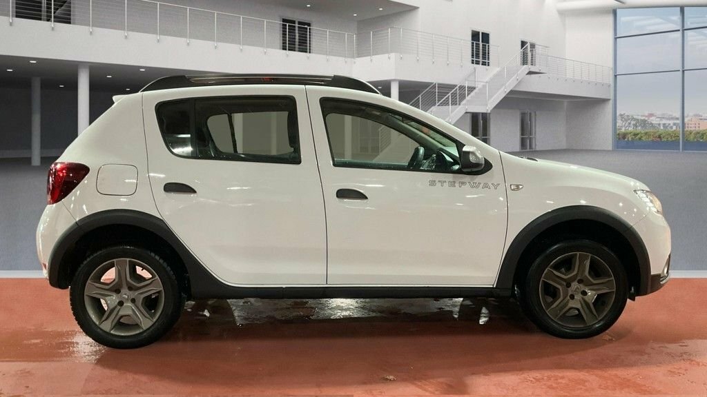Dacia Sandero Stepway 0.9L Essential SV20UON White #5