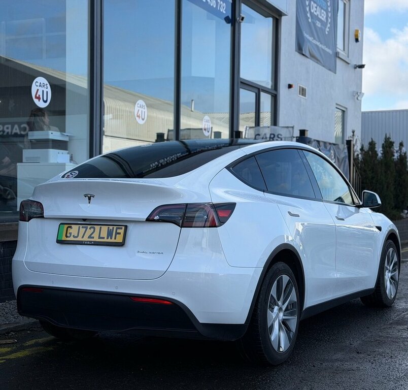 Tesla Model Y Suv GJ72LWF White #4