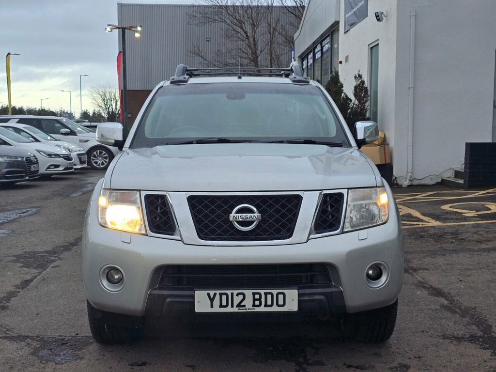 Nissan Navara Pickup Silver #2