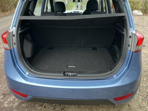 Hyundai Ix20 Crdi Style White #17