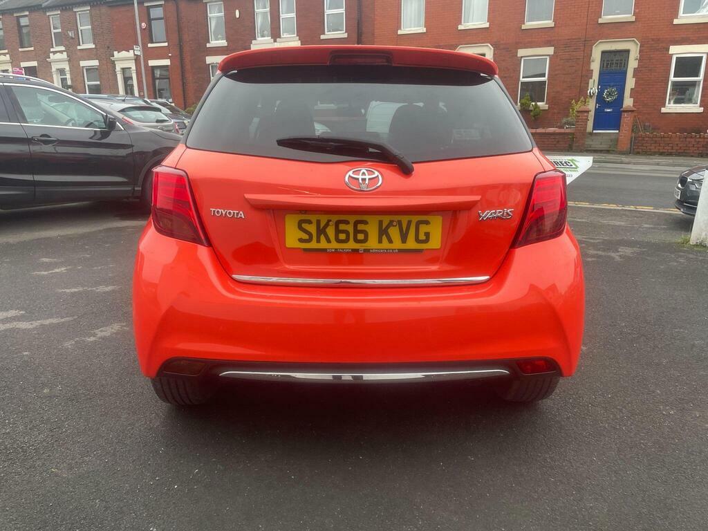 Toyota Yaris 1.33 Dual Vvt-i Orange Edition Hatchback SK66KVG Orange #6