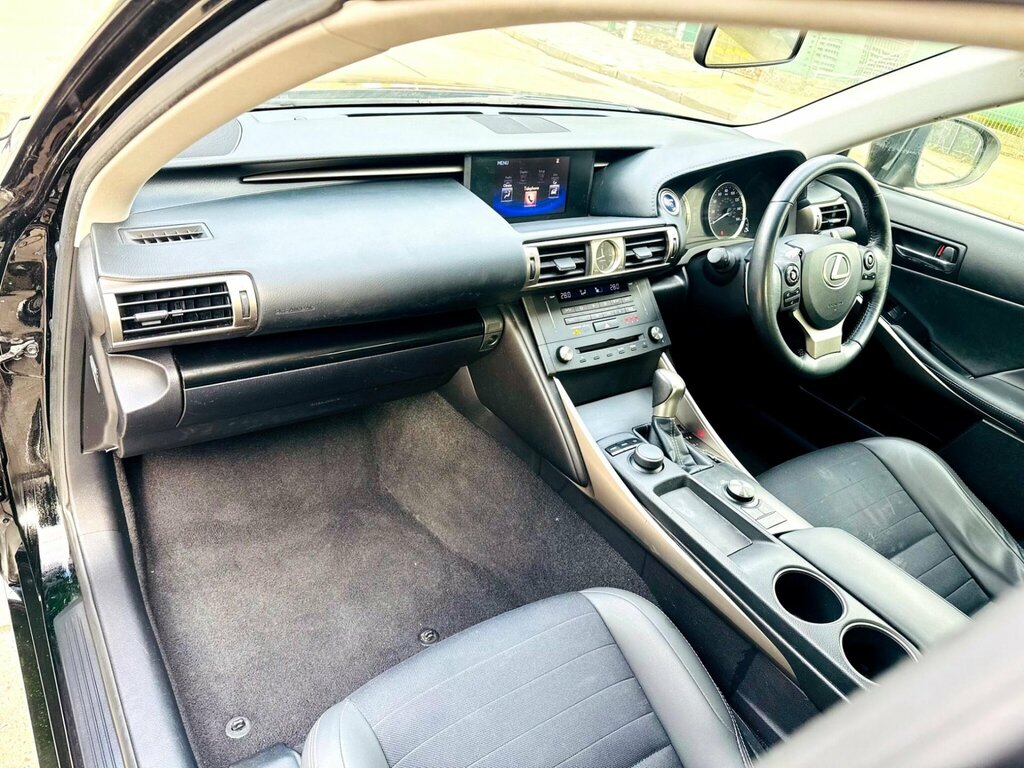 Lexus IS 2.5 300H Sport Saloon Hybrid E-cvt Euro Black #6