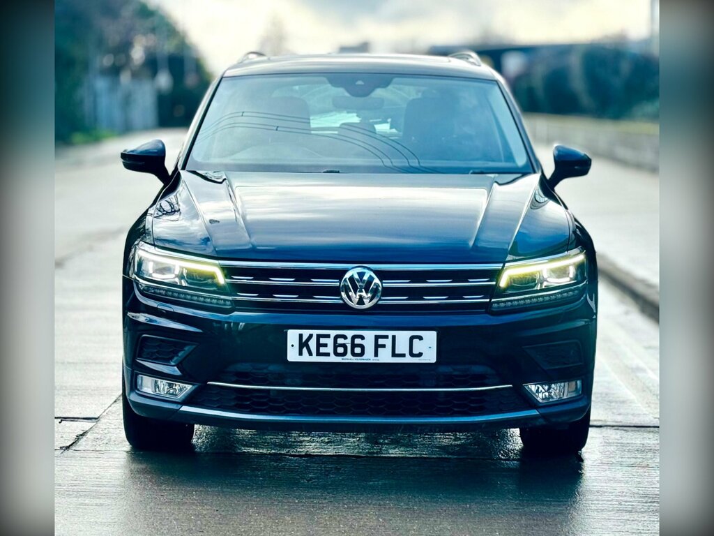 Volkswagen Tiguan 2.0 Tdi Bluemotion Tech Sel Dsg Euro 6 Ss KE66FLC Black #3
