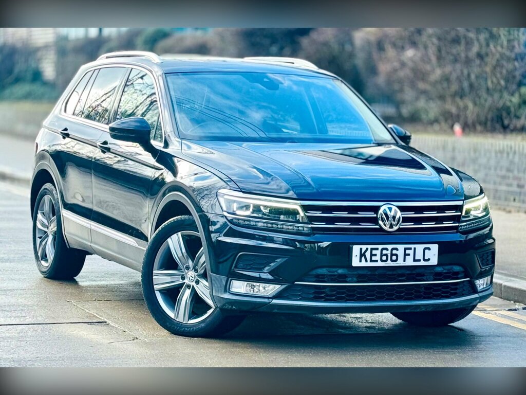 Volkswagen Tiguan 2.0 Tdi Bluemotion Tech Sel Dsg Euro 6 Ss KE66FLC Black #2