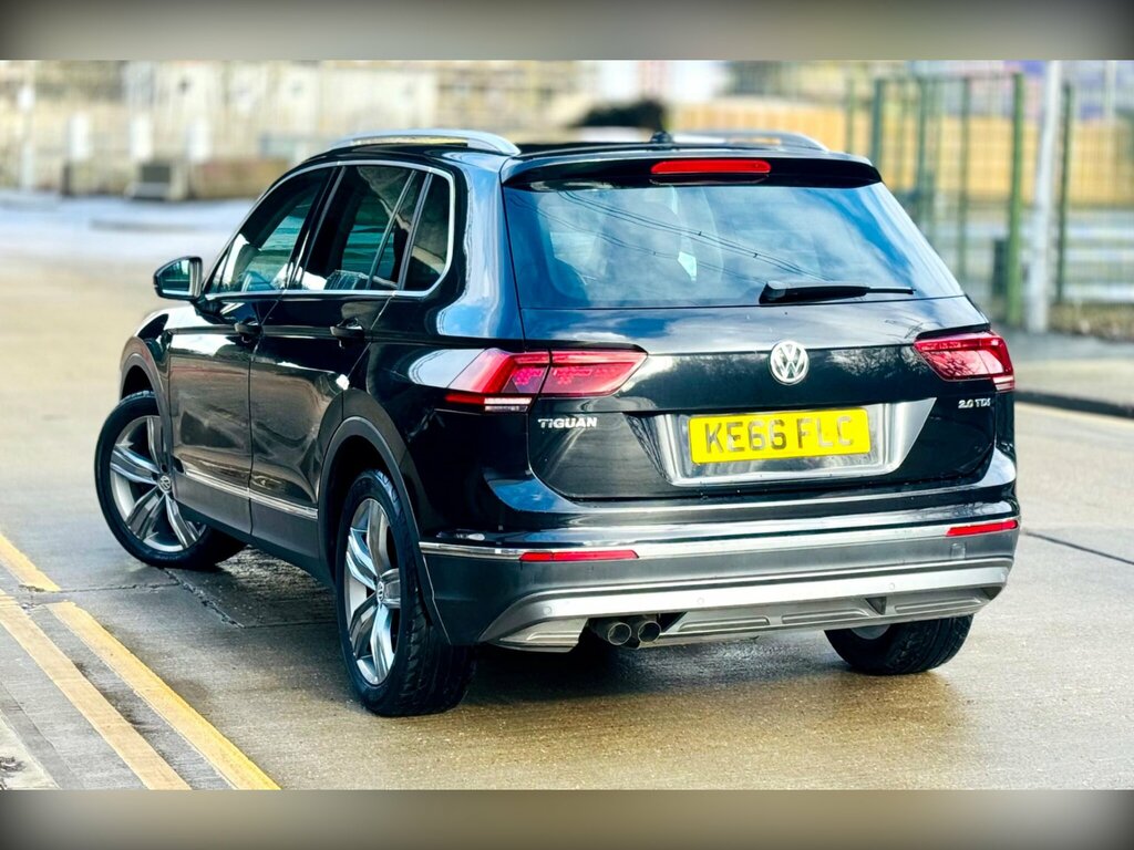 Volkswagen Tiguan 2.0 Tdi Bluemotion Tech Sel Dsg Euro 6 Ss KE66FLC Black #4
