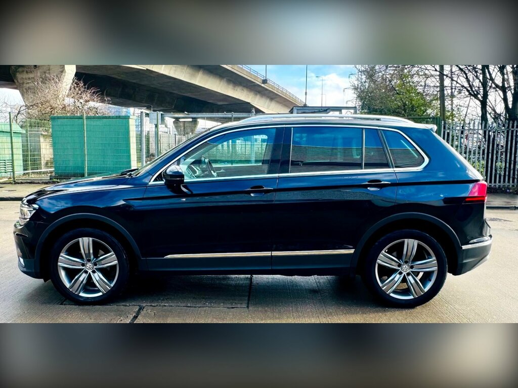 Volkswagen Tiguan 2.0 Tdi Bluemotion Tech Sel Dsg Euro 6 Ss KE66FLC Black #5