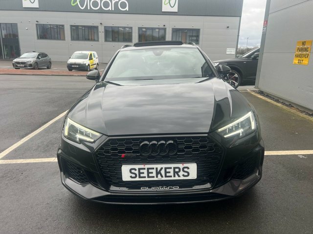 Audi RS4 Avant Tfsi V6 Carbon Edition FR09ADG Black #6