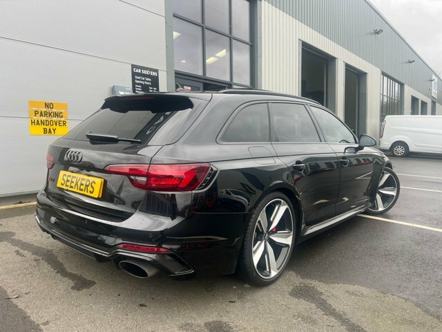 Audi RS4 Avant Tfsi V6 Carbon Edition FR09ADG Black #4