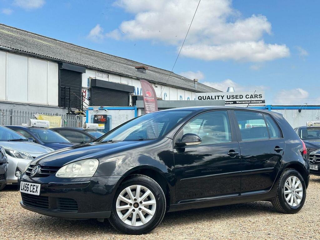Volkswagen Golf 1.6 Fsi Match Black #2