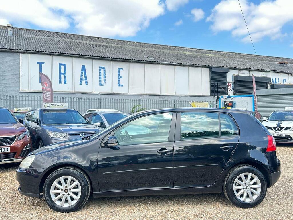 Volkswagen Golf 1.6 Fsi Match Black #4