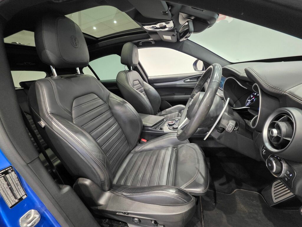 Alfa Romeo Stelvio Ti Suv KR20AVF Blue #2