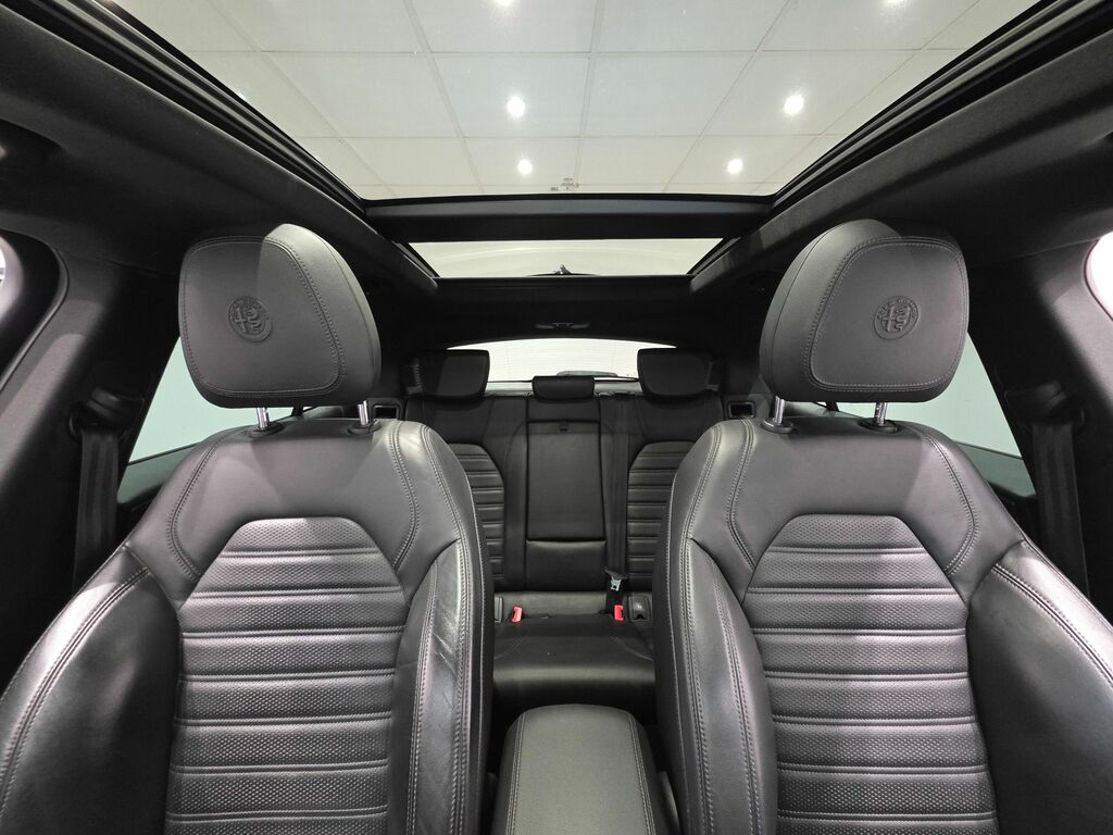 Alfa Romeo Stelvio Ti Suv KR20AVF Blue #3