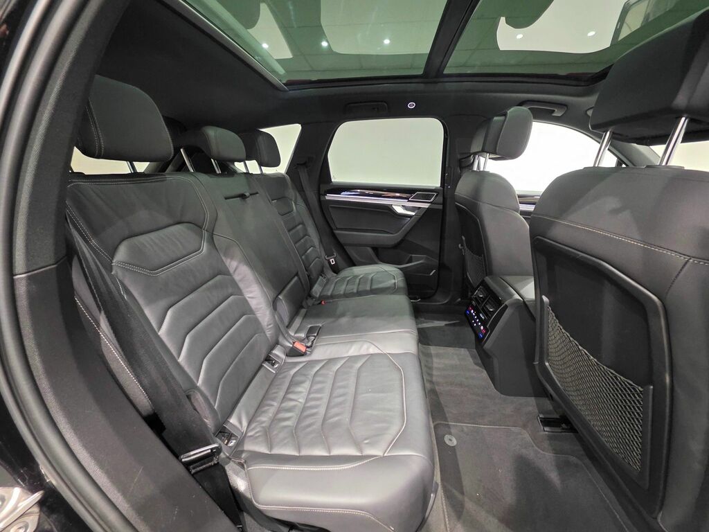 Volkswagen Touareg Tdi V6 R-line Tech VU69KDX Black #5