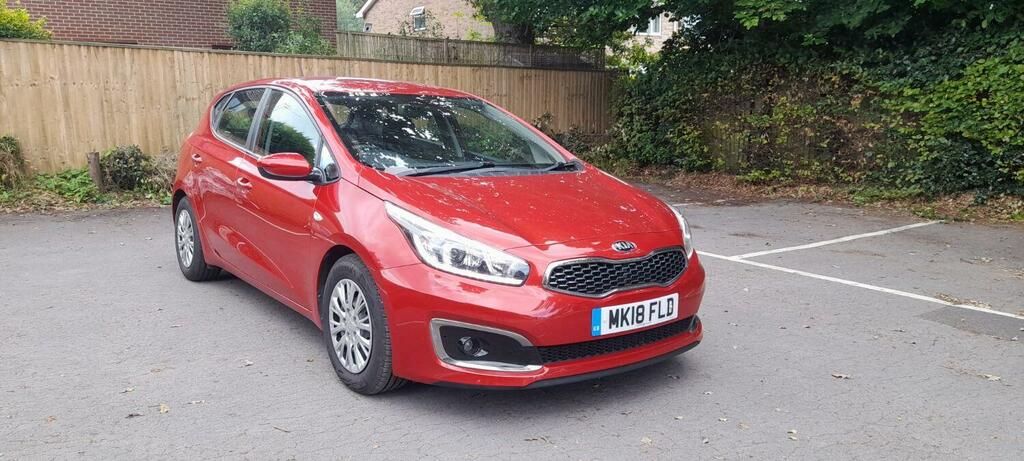 Kia Ceed Hatchback 1.6 Crdi 1 2018 Red