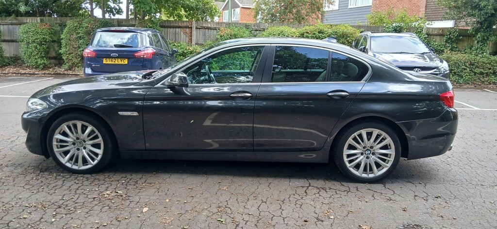 BMW 5 Series Saloon 3.0 525D Se Saloon 2010 WR10HME Grey #3