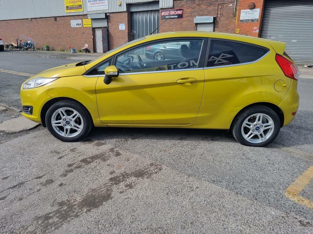 Ford Fiesta 1.25 Zetec Euro 5 Yellow
