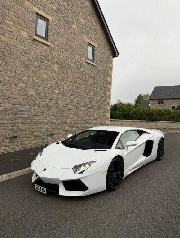 Lamborghini Aventador 2013 Lamborghini Aventador 