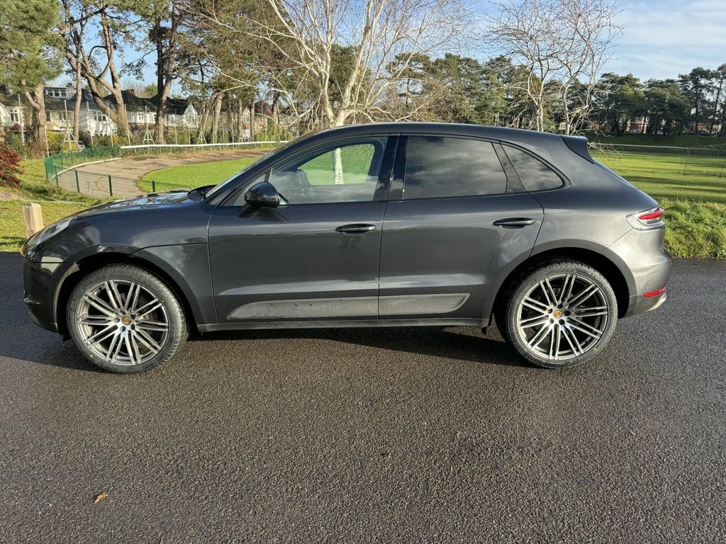 Porsche Macan 2L Null KE70YAV Grey #4