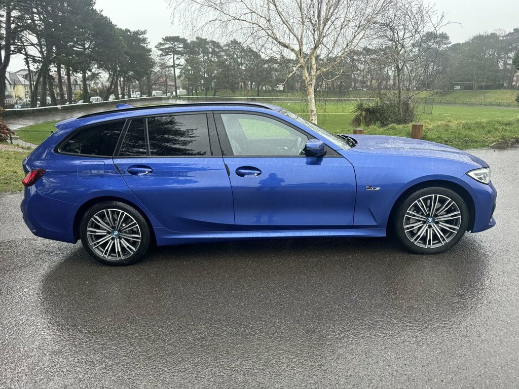 BMW 3 Series 2L M Sport DV71SUA Blue #4