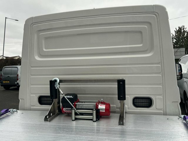 Volkswagen Crafter Tdi Cr35 Startline Flat DY22DMV White #3