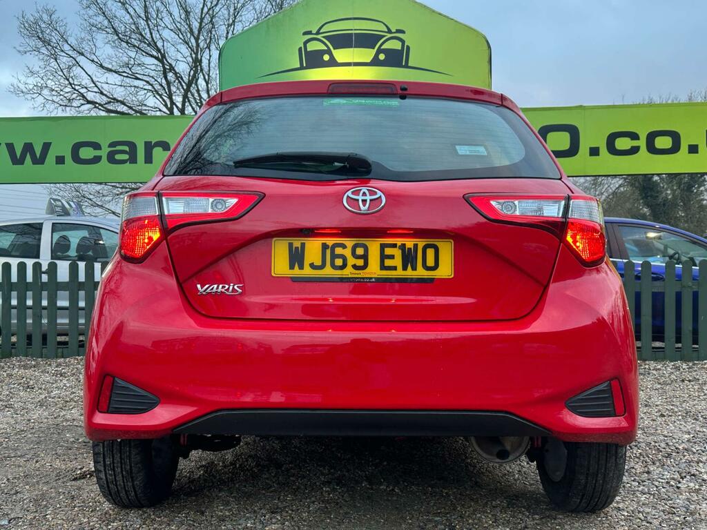 Toyota Yaris 1.0 Vvt-i Icon Euro 6 Red #6