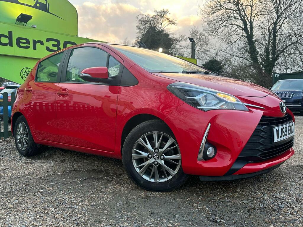 Toyota Yaris 1.0 Vvt-i Icon Euro 6 Red #4