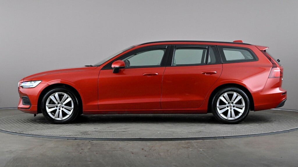Volvo V60 2.0 D3 Momentum Red #3