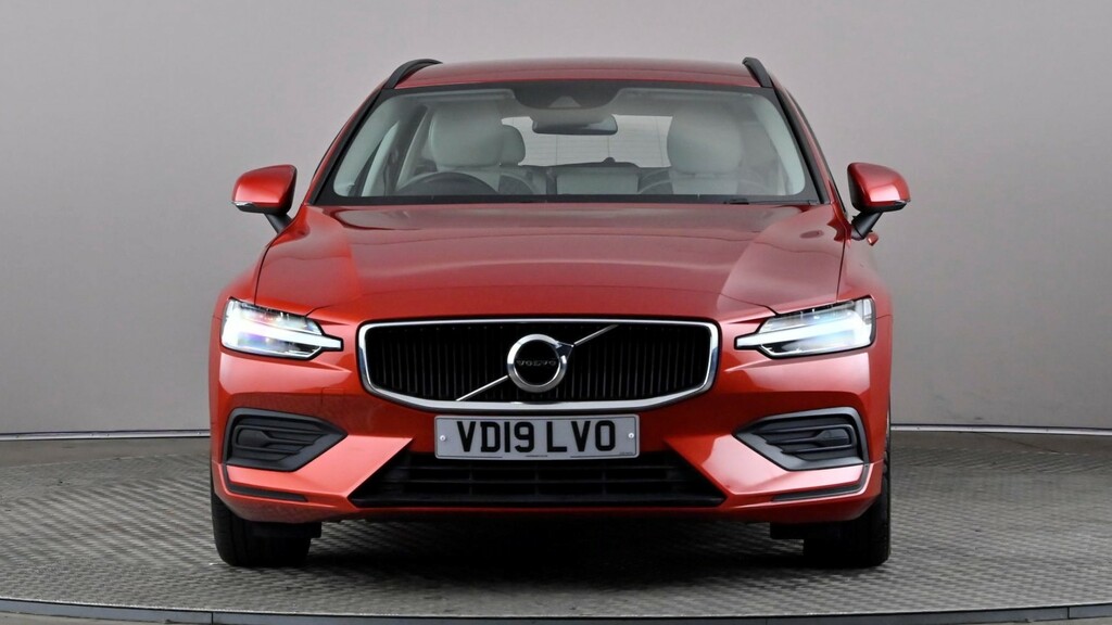 Volvo V60 2.0 D3 Momentum Red #2