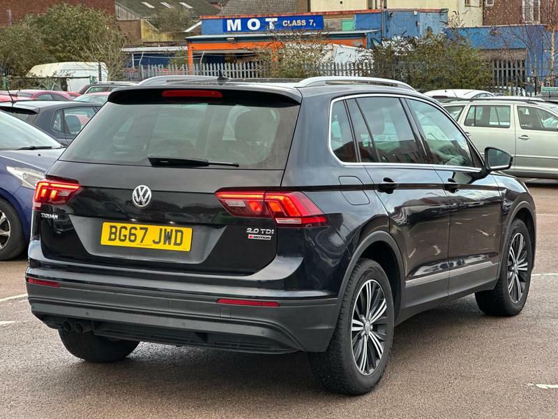 Volkswagen Tiguan 2.0 Tdi Se Navigation 4Motion Euro 6 S S BG67JWD Black #4