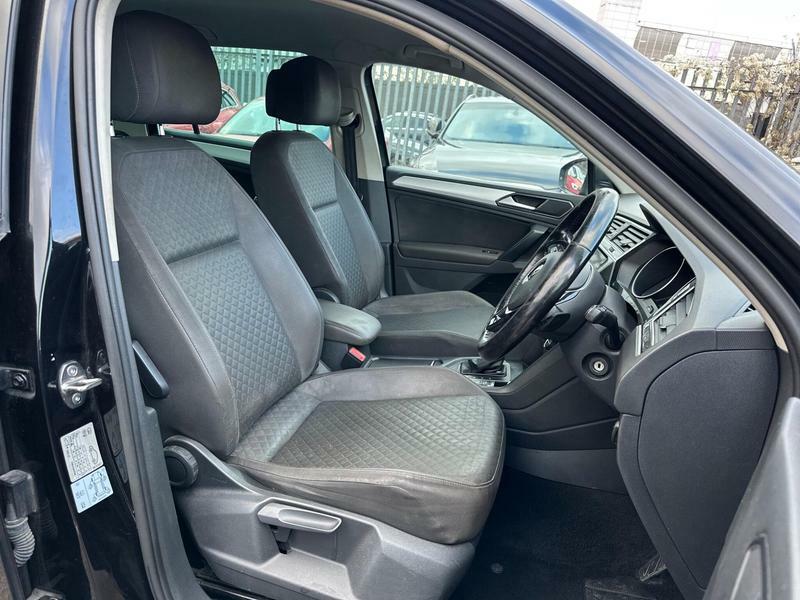 Volkswagen Tiguan 2.0 Tdi Se Dsg Euro 6 S S YK67ZBY Black #2