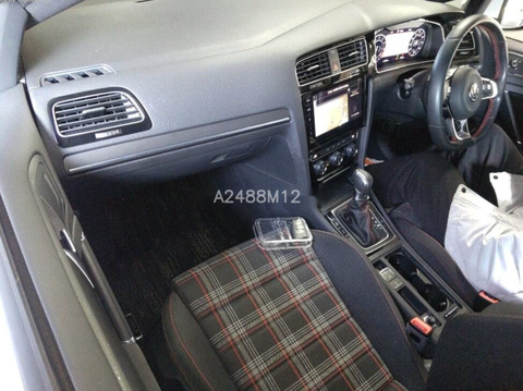 Volkswagen Golf 2.0 Tsi Gti White #4