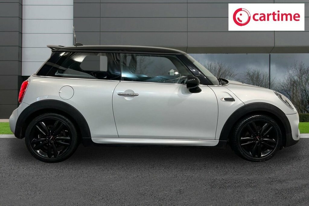 Mini Hatch 1.5L Cooper Sport YM19RBF Silver #2