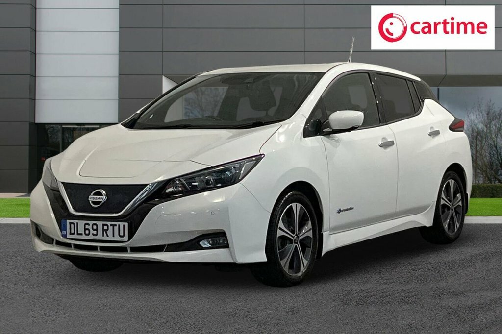 Nissan Leaf Hatchback DL69RTU White #6