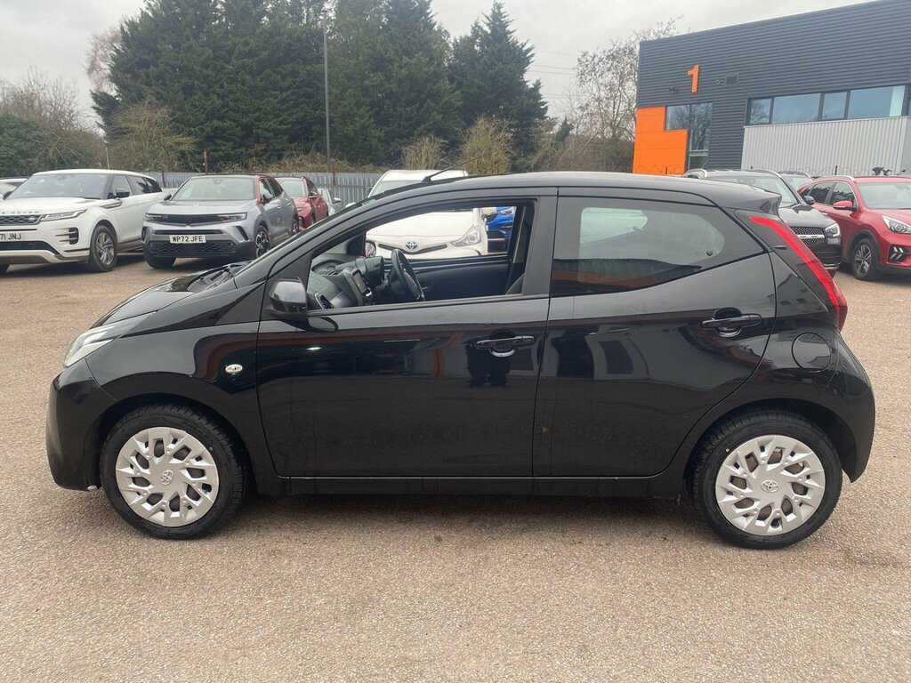 Toyota Aygo 1.0 Vvt-i X-play Euro 6 FP68OVK Black #6