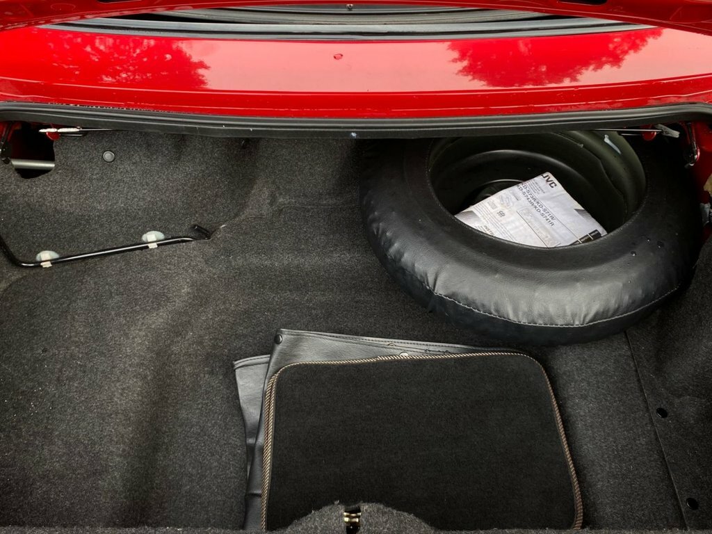 Mazda MX-5 1.6 2dr Red #17