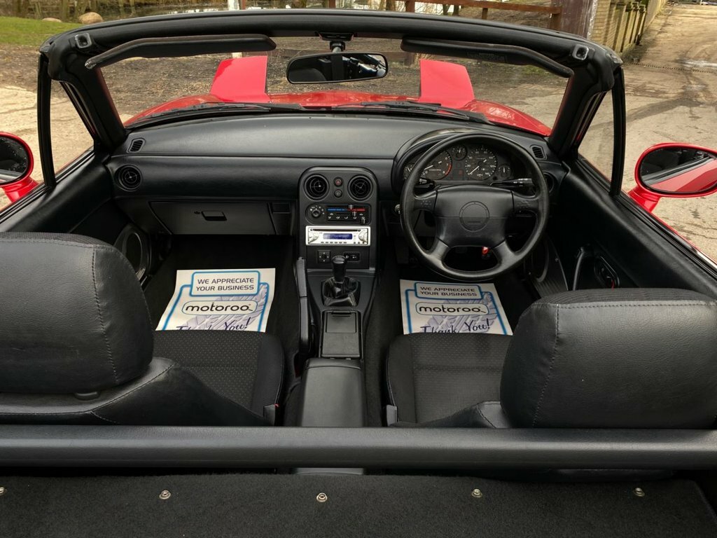 Mazda MX-5 1.6 2dr Red #16