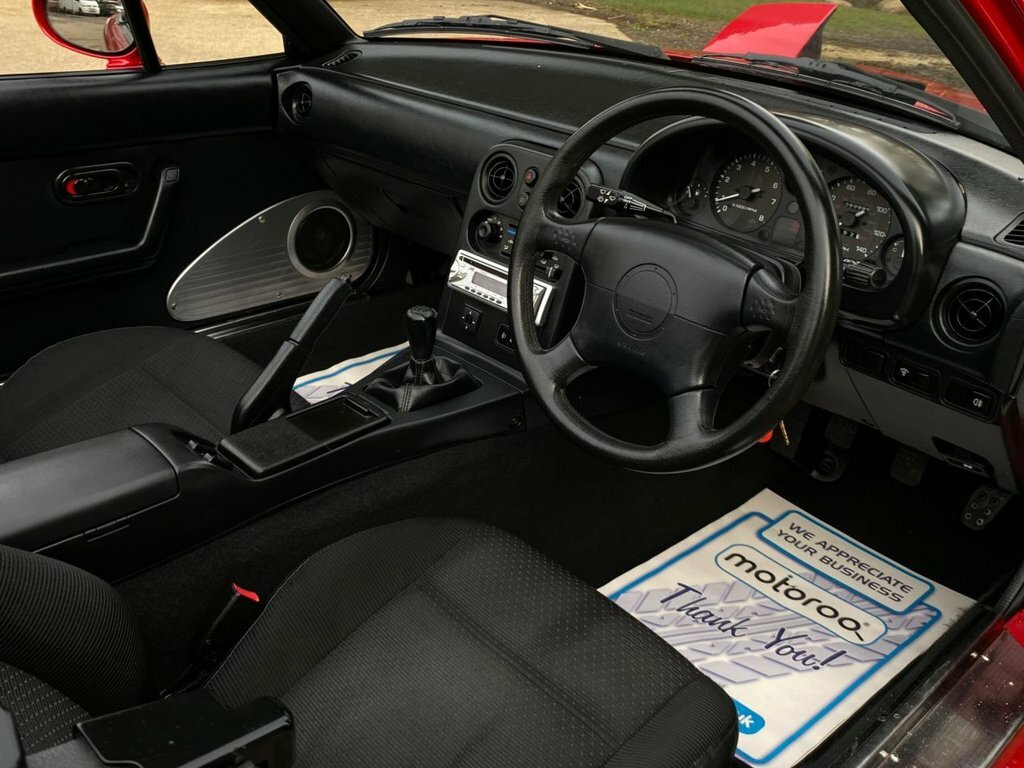 Mazda MX-5 1.6 2dr Red #10