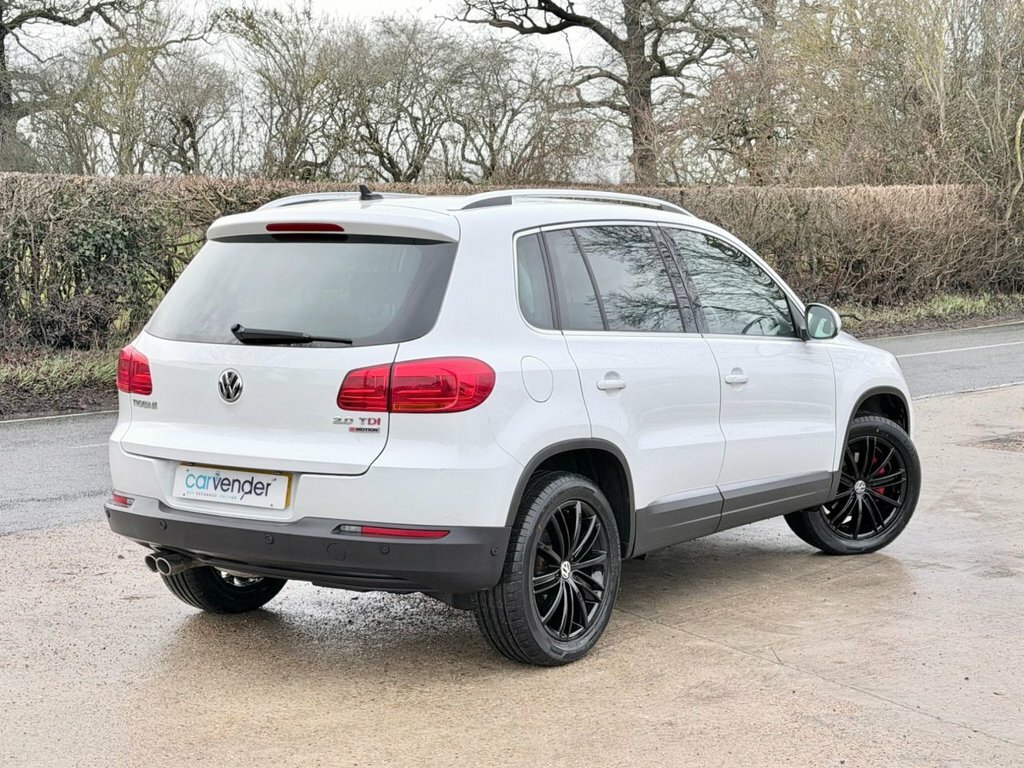 Volkswagen Tiguan 2L Match Edition White #5